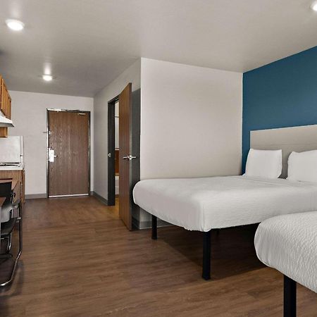 Woodspring Suites Champaign Near University Exterior foto