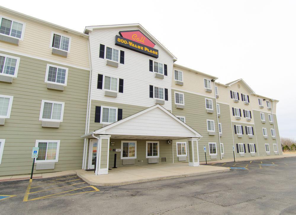 Woodspring Suites Champaign Near University Exterior foto