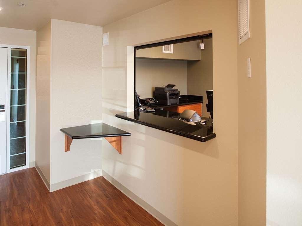 Woodspring Suites Champaign Near University Interior foto